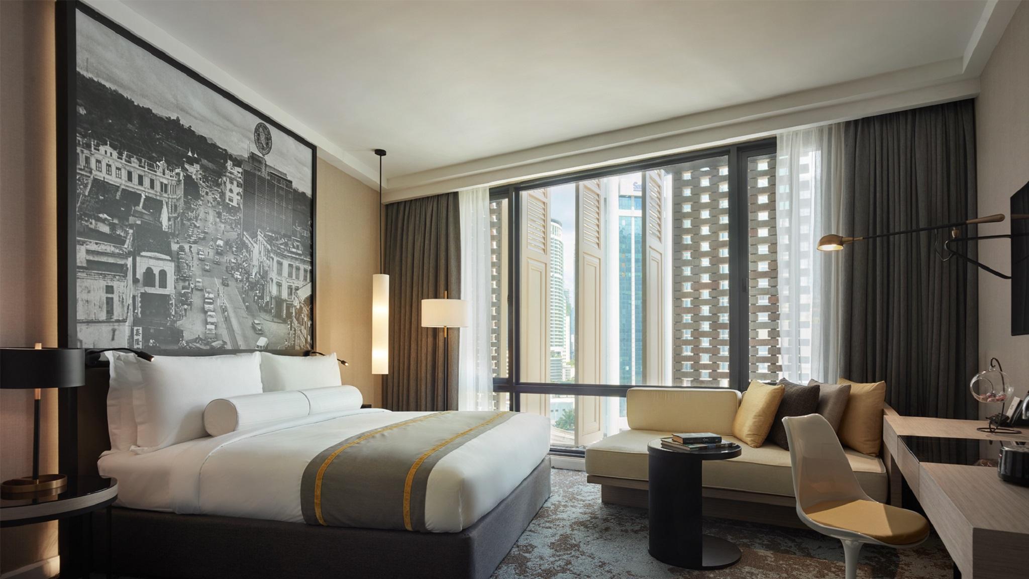 Hotel Stripes Kuala Lumpur, Autograph Collection Exterior photo Deluxe Room