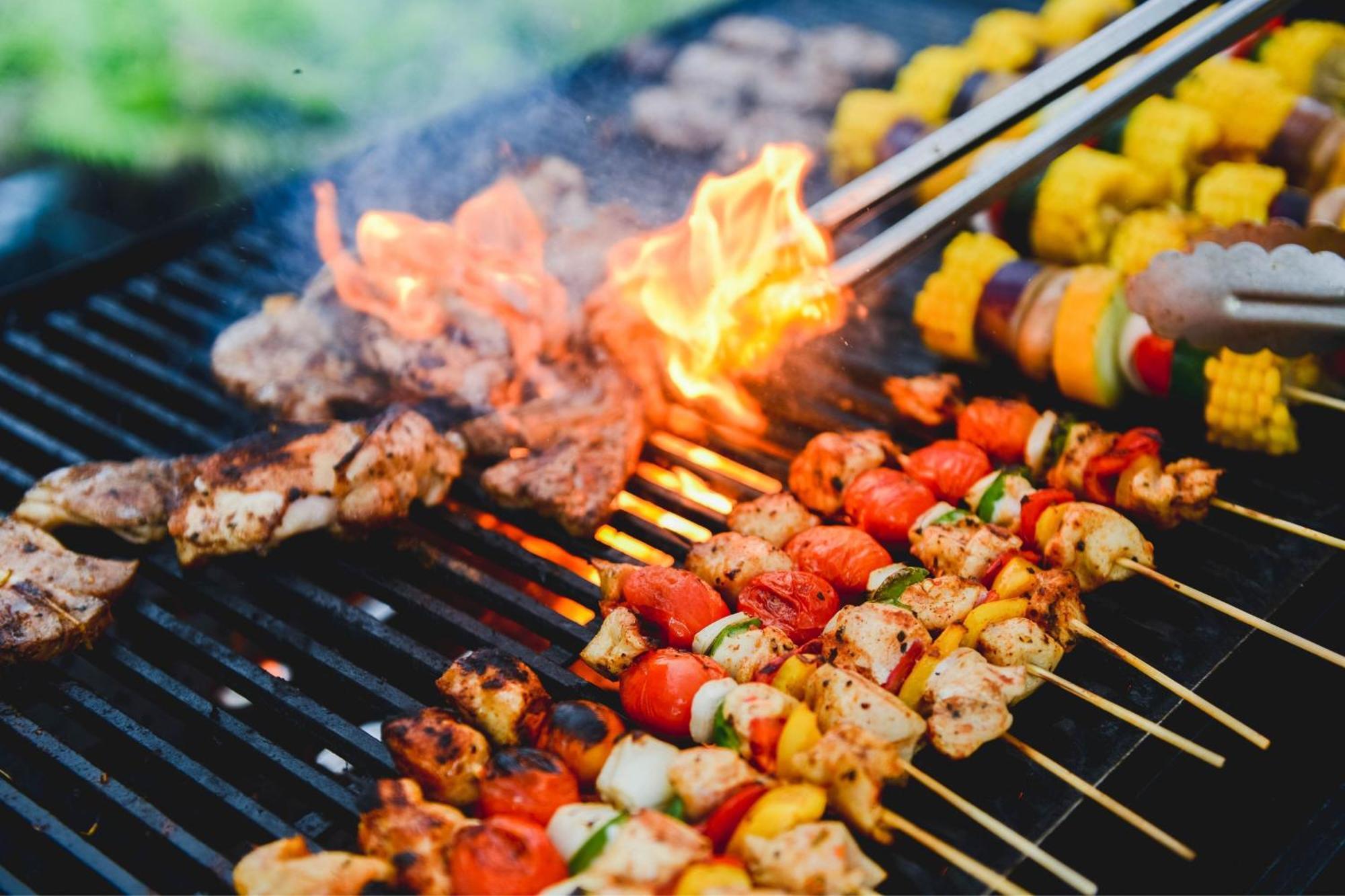 Hotel Stripes Kuala Lumpur, Autograph Collection Exterior photo A barbecue