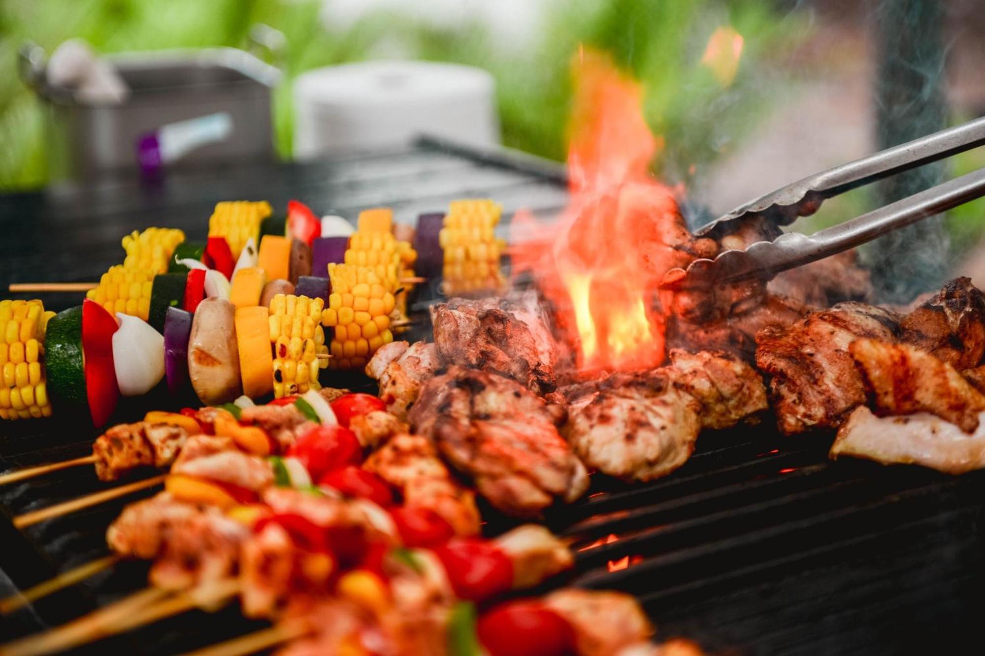 Hotel Stripes Kuala Lumpur, Autograph Collection Exterior photo A barbecue