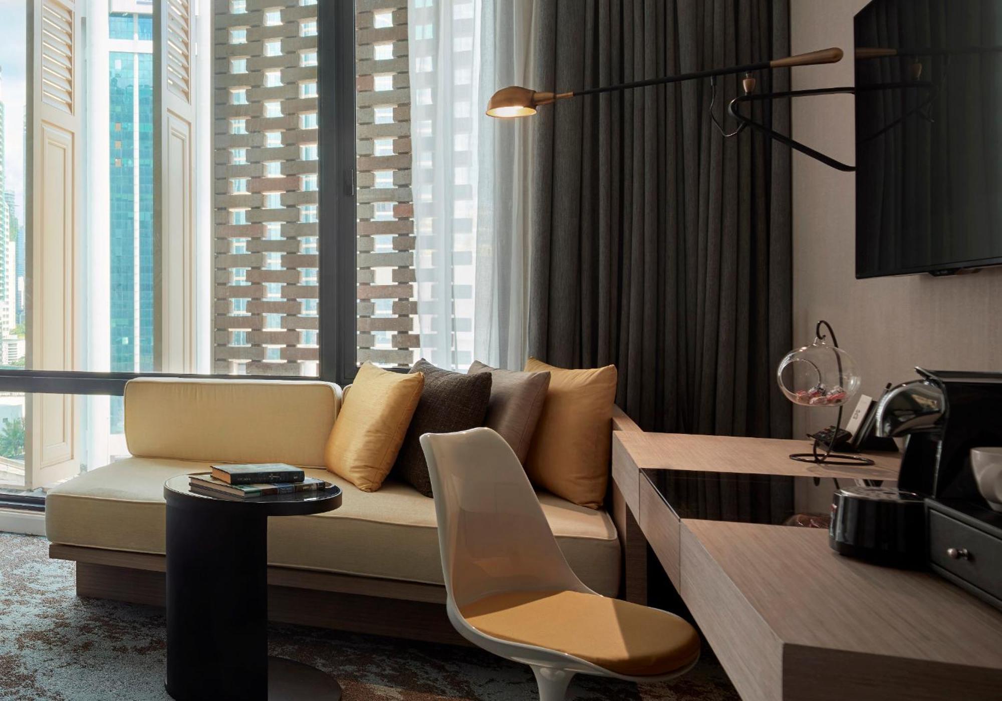 Hotel Stripes Kuala Lumpur, Autograph Collection Exterior photo A room at the hotel