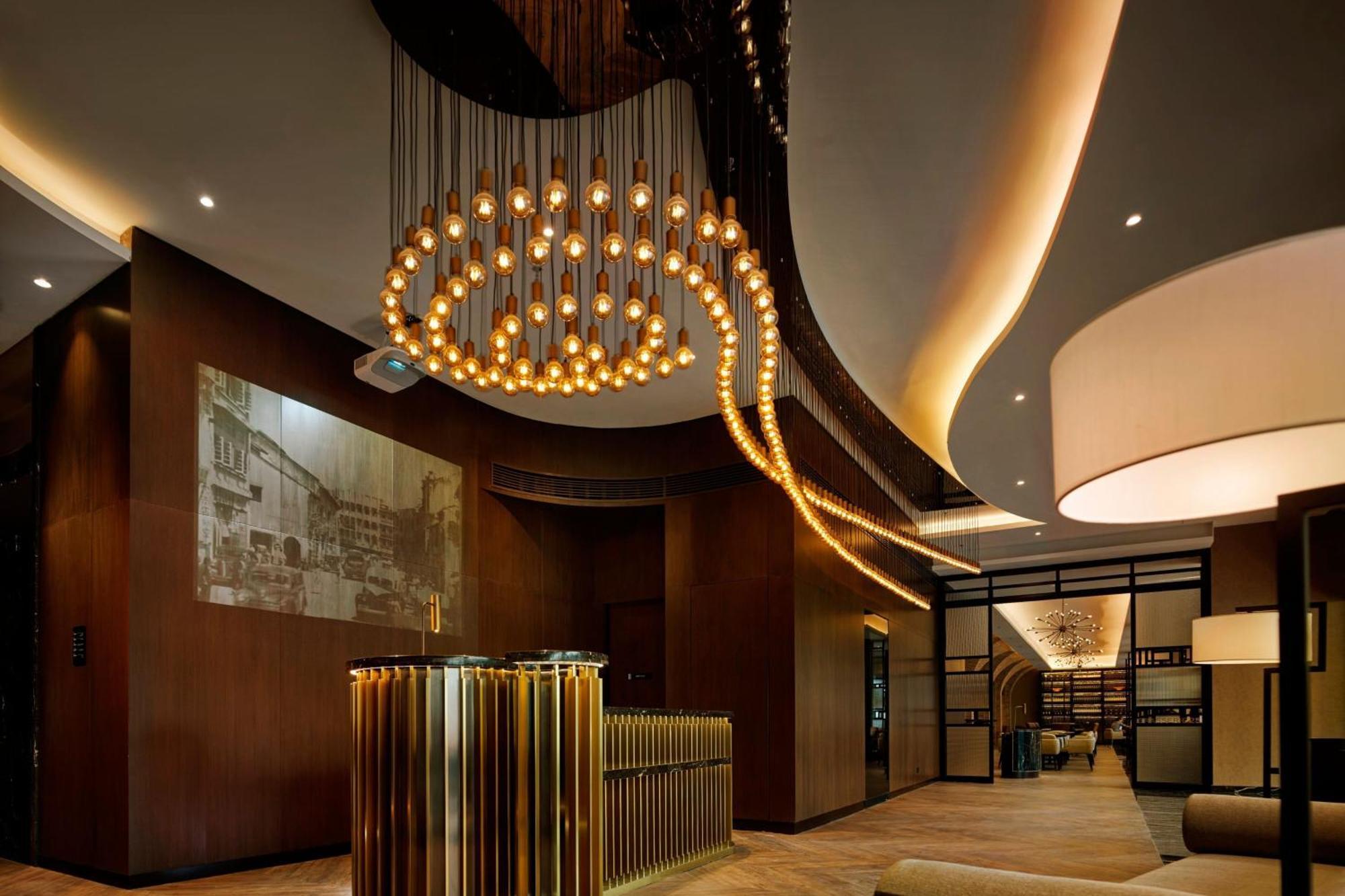 Hotel Stripes Kuala Lumpur, Autograph Collection Exterior photo The lobby of the hotel