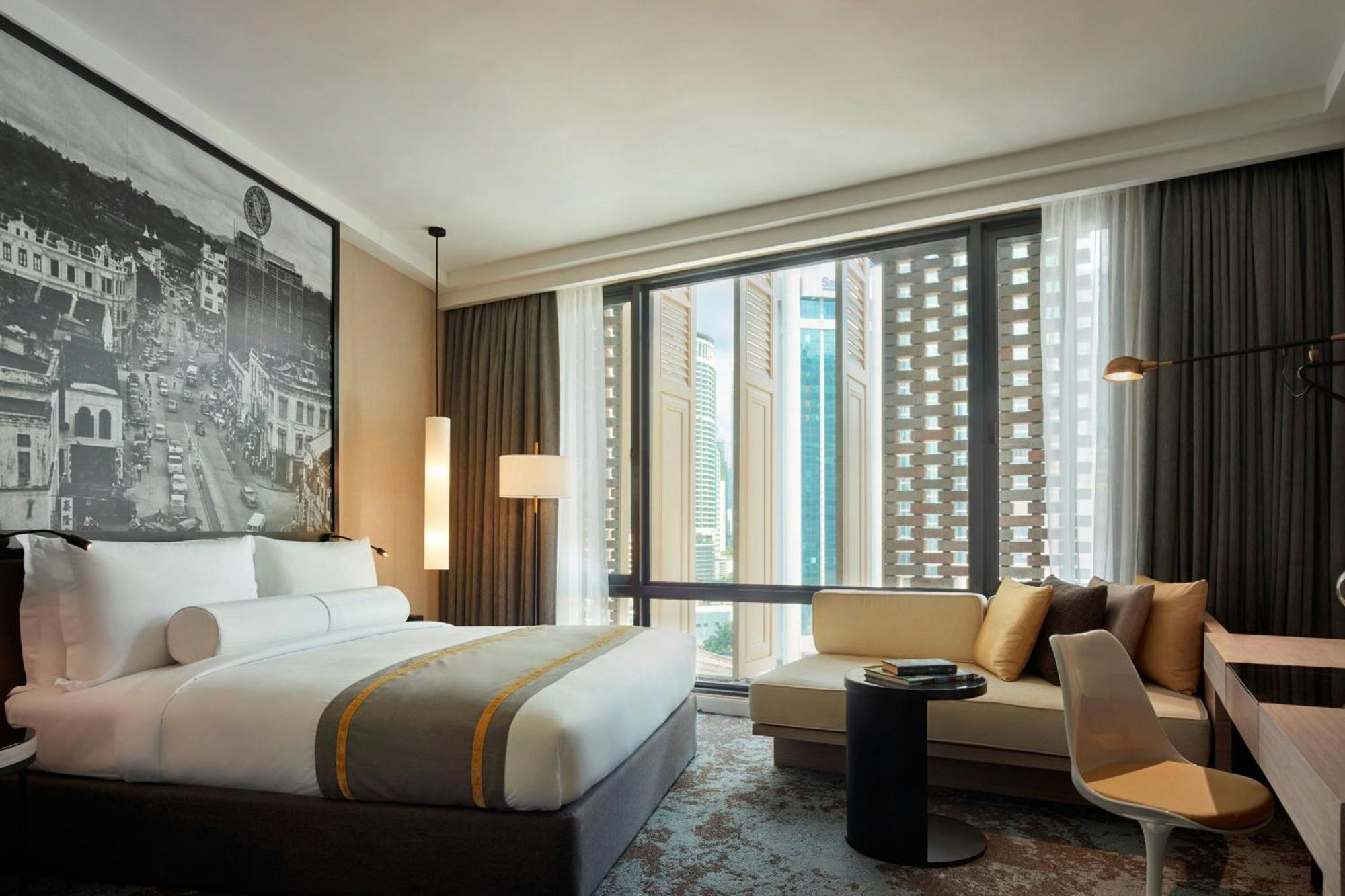 Hotel Stripes Kuala Lumpur, Autograph Collection Exterior photo Deluxe Room