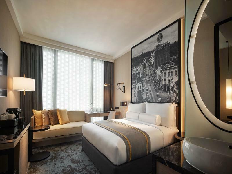 Hotel Stripes Kuala Lumpur, Autograph Collection Exterior photo Deluxe Room